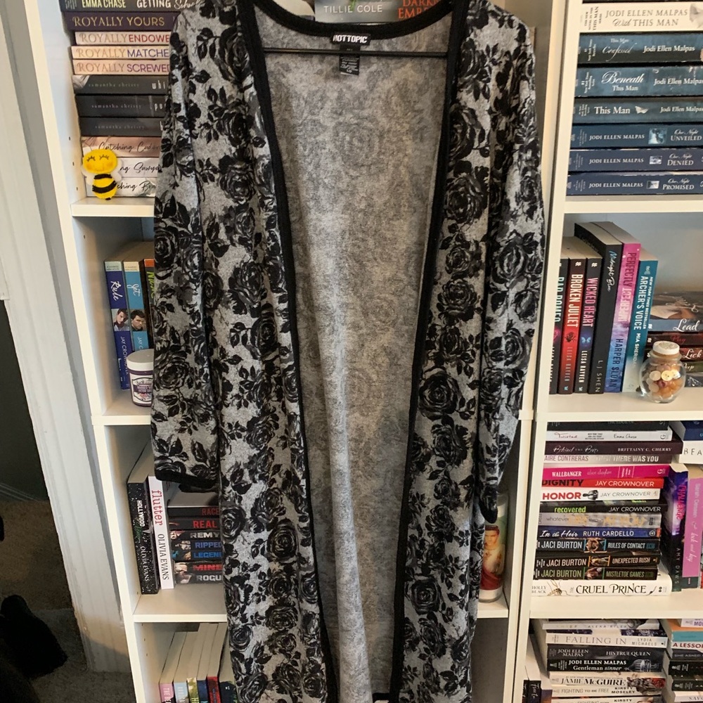 Long cardigan sweater